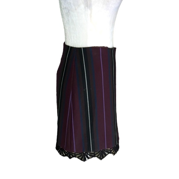 Trina Turk Olea Striped Scalloped Lace Trimmed Mini Skirt - 8 - Picture 6 of 12